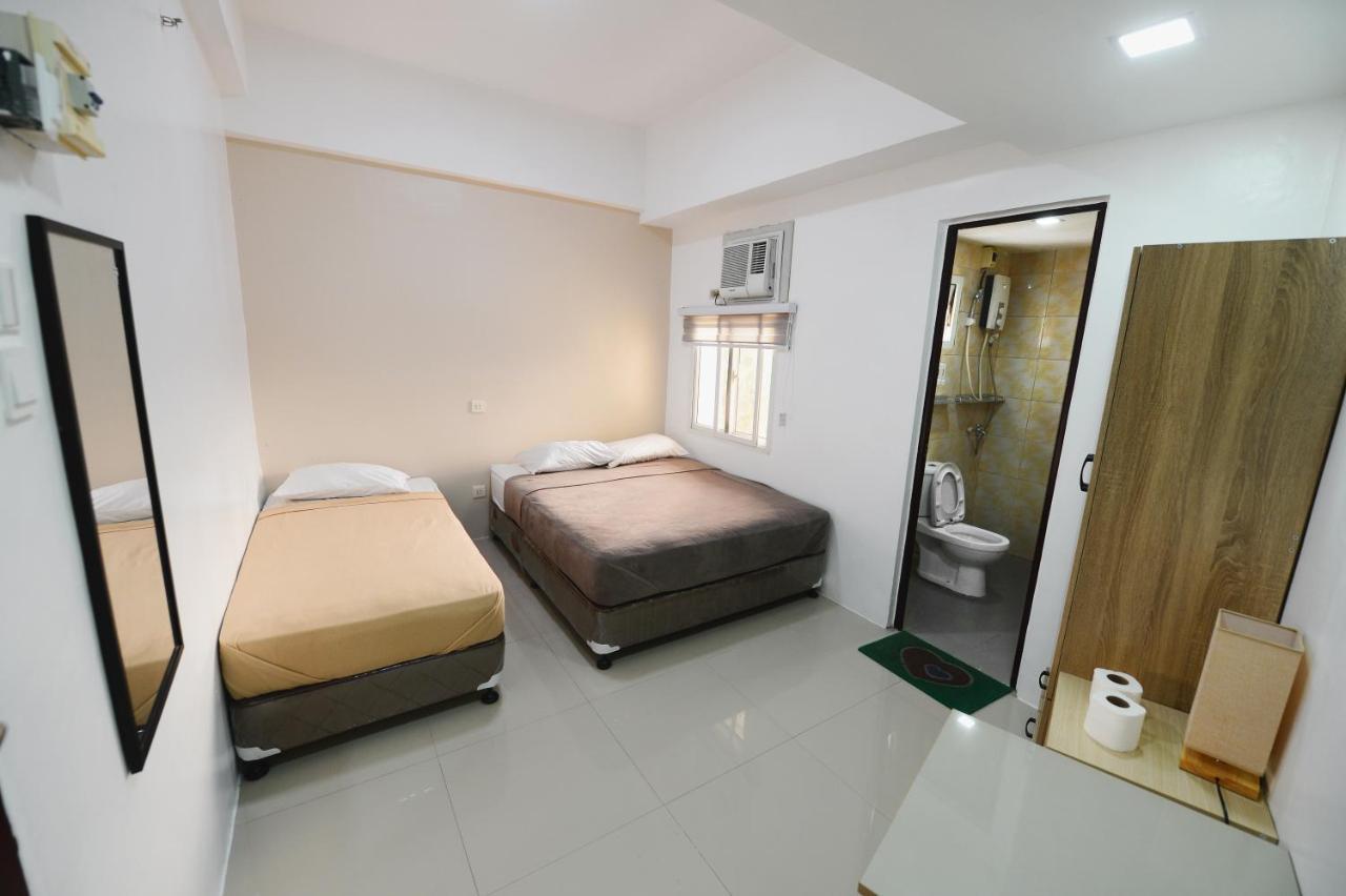 Hotel Cebu Courtyard Lapu-Lapu City Esterno foto
