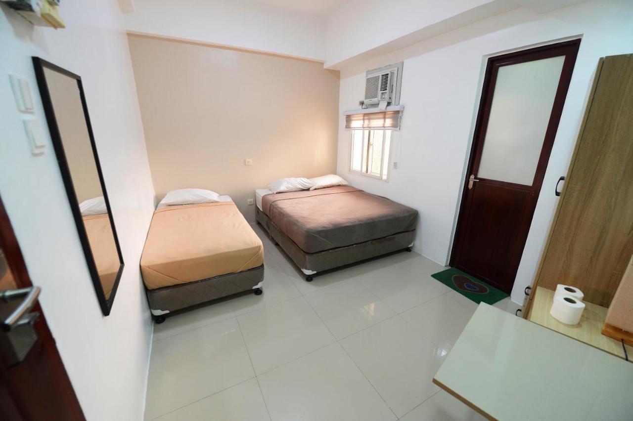 Hotel Cebu Courtyard Lapu-Lapu City Esterno foto
