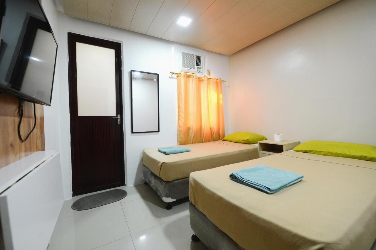 Hotel Cebu Courtyard Lapu-Lapu City Esterno foto