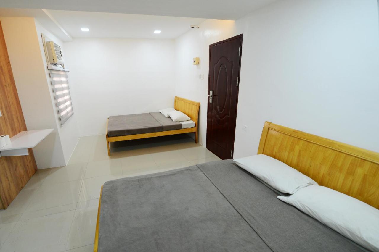 Hotel Cebu Courtyard Lapu-Lapu City Esterno foto