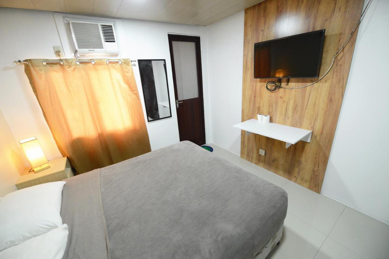Hotel Cebu Courtyard Lapu-Lapu City Esterno foto