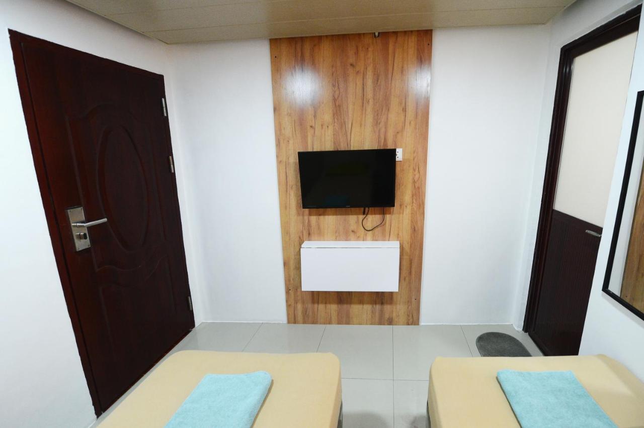 Hotel Cebu Courtyard Lapu-Lapu City Esterno foto