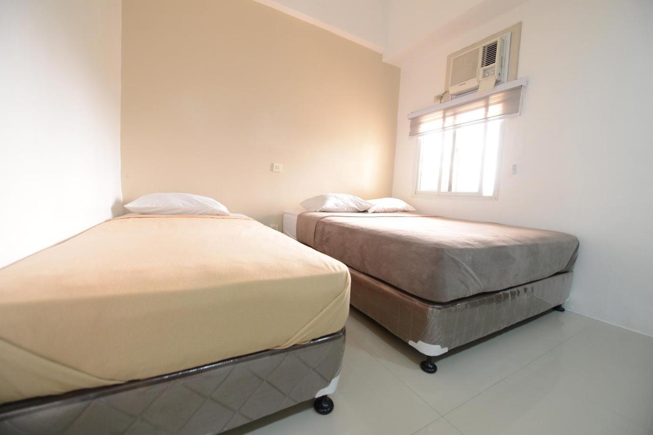 Hotel Cebu Courtyard Lapu-Lapu City Esterno foto