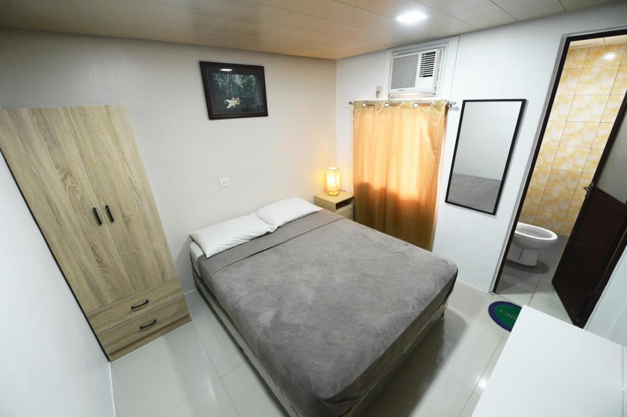 Hotel Cebu Courtyard Lapu-Lapu City Esterno foto