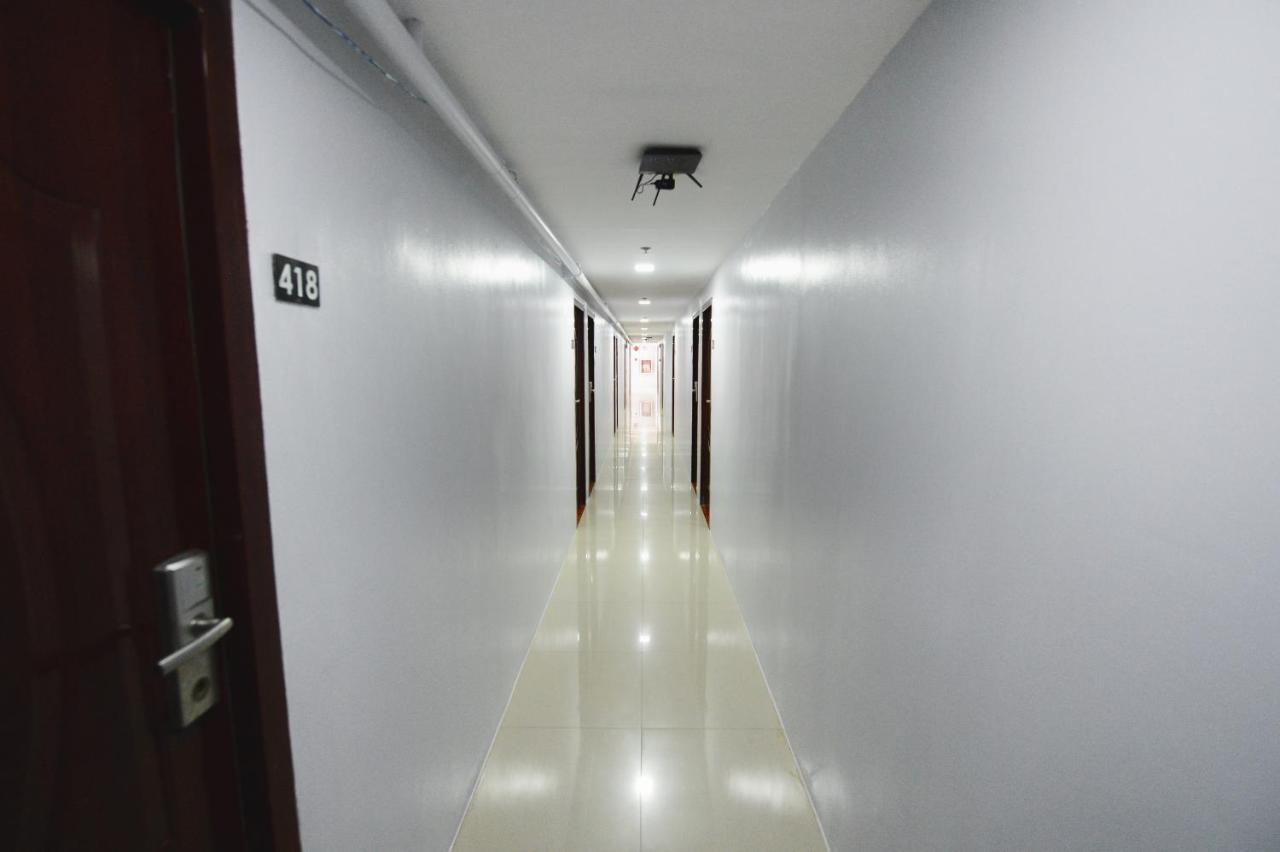 Hotel Cebu Courtyard Lapu-Lapu City Esterno foto